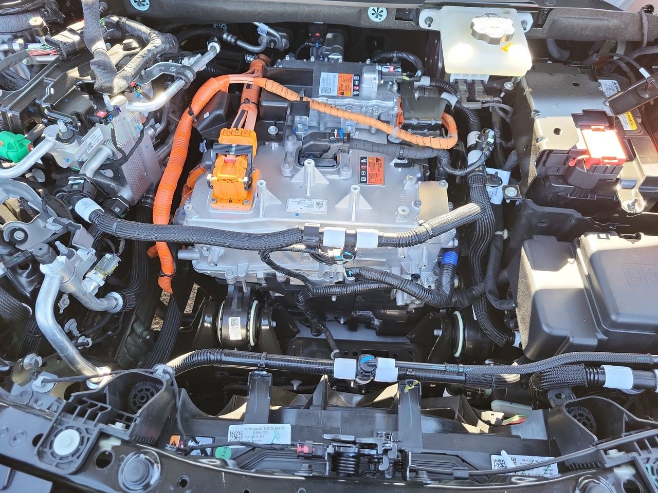 New 2026 Chevrolet Equinox EV LT w/ LPO, Tech Bronze Package image 30