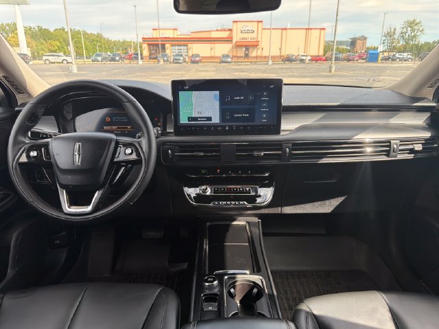 Certified 2025 Lincoln Corsair FWD image 15