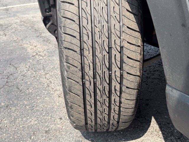 Used 2022 Ford Explorer XLT w/ Equipment Group 202A AWD/4WD image 4