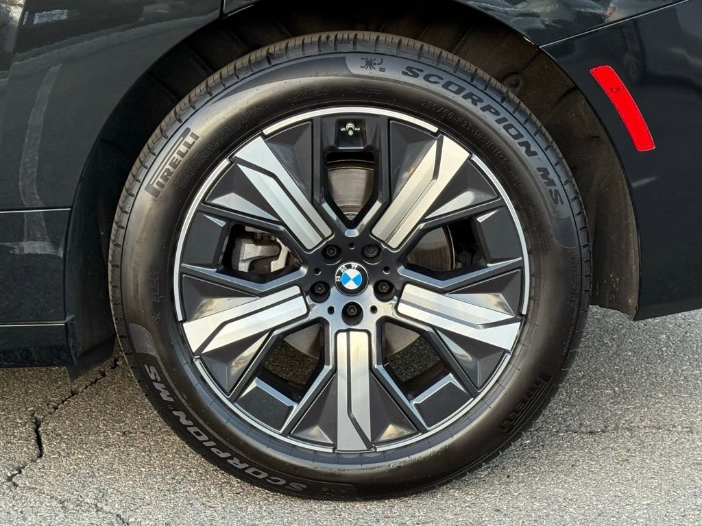 Used 2026 BMW iX xDrive45 image 18