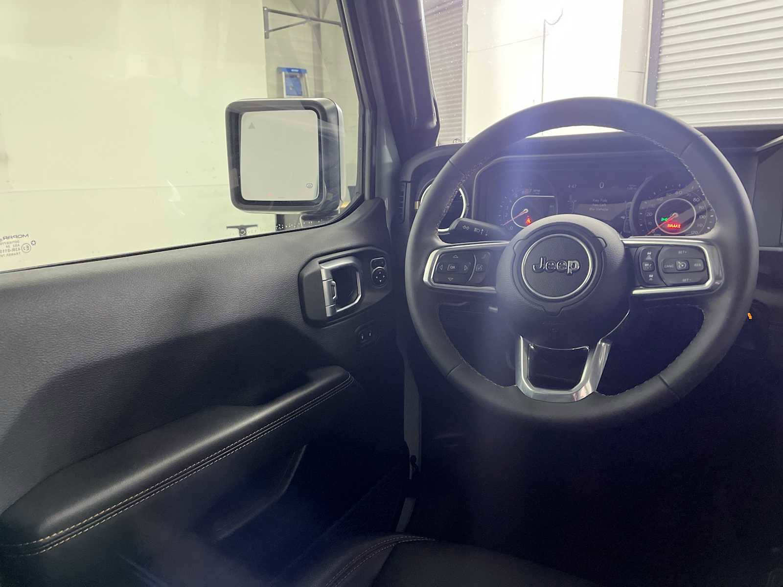 Used 2024 Jeep Wrangler Sahara w/ Technology Group image 14