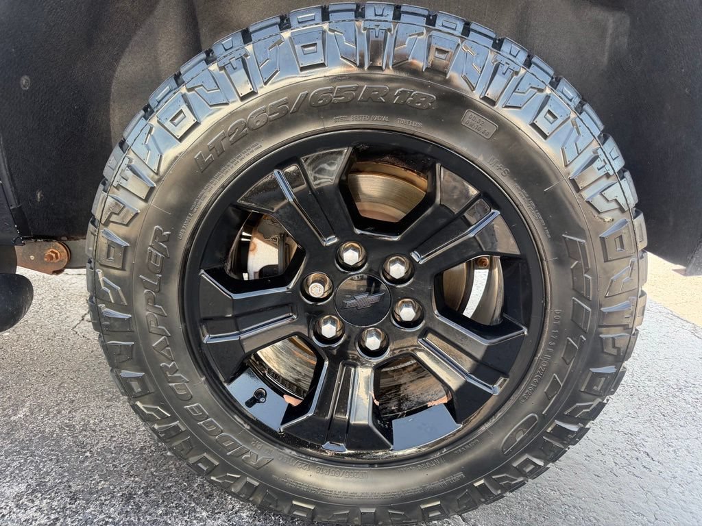 Used 2019 Chevrolet Tahoe LS AWD/4WD image 17