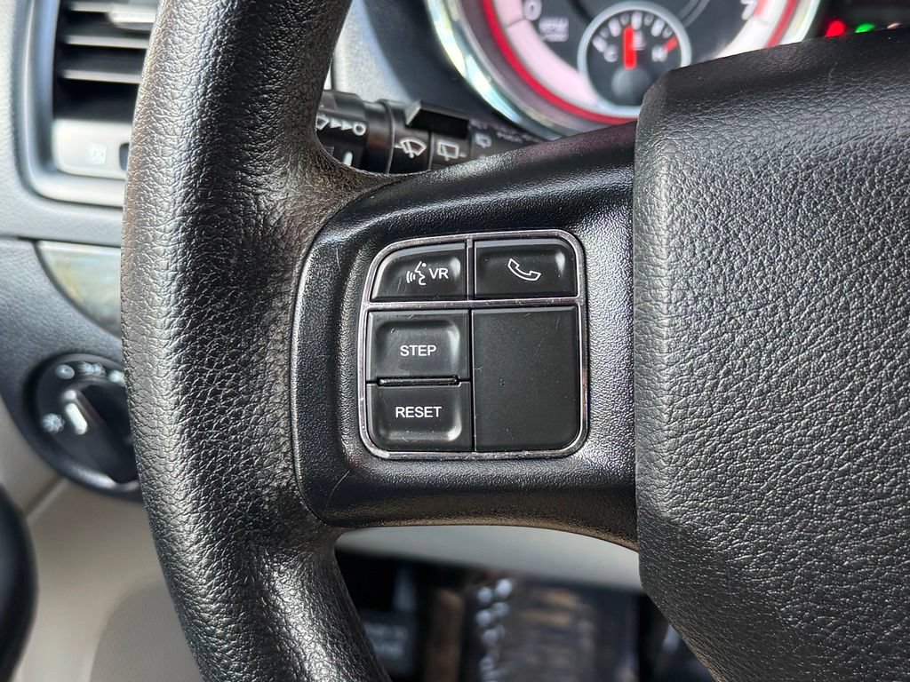 Used 2018 Dodge Grand Caravan SE w/ UConnect Hands-Free Group FWD image 22