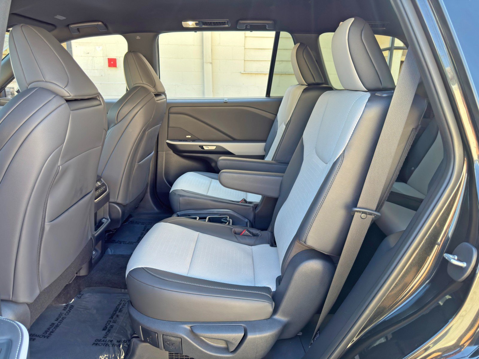 Used 2025 Lexus TX 500h AWD w/ Technology Package image 40