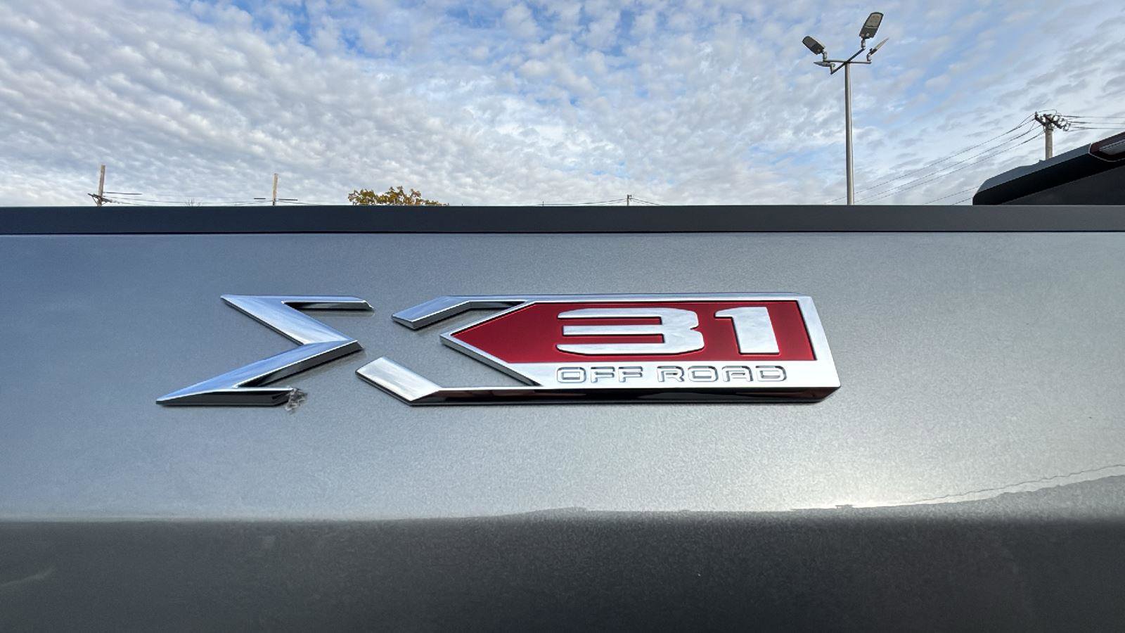 New 2026 GMC Sierra 1500 SLT w/ SLT Premium Plus Package image 9