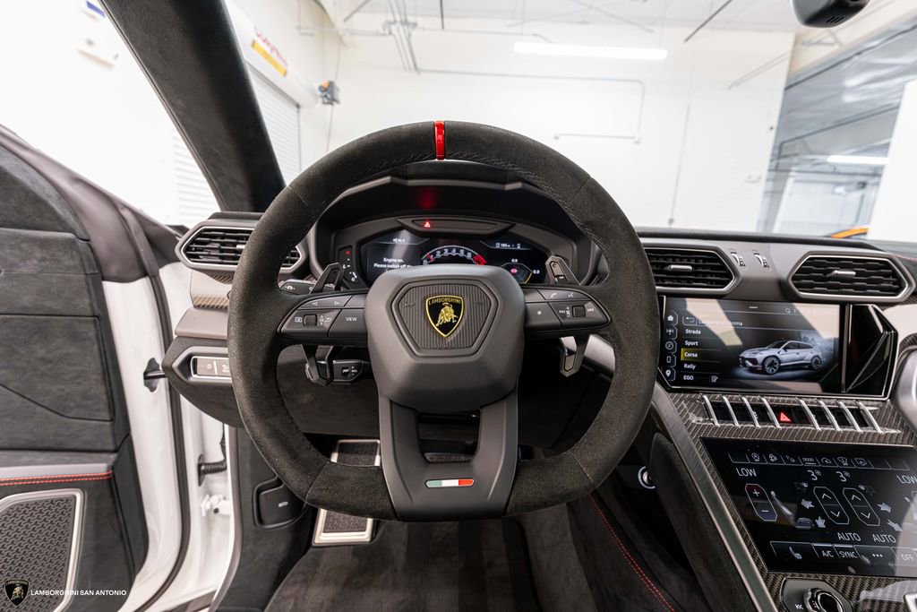 Used 2023 Lamborghini Urus Performante AWD/4WD image 49