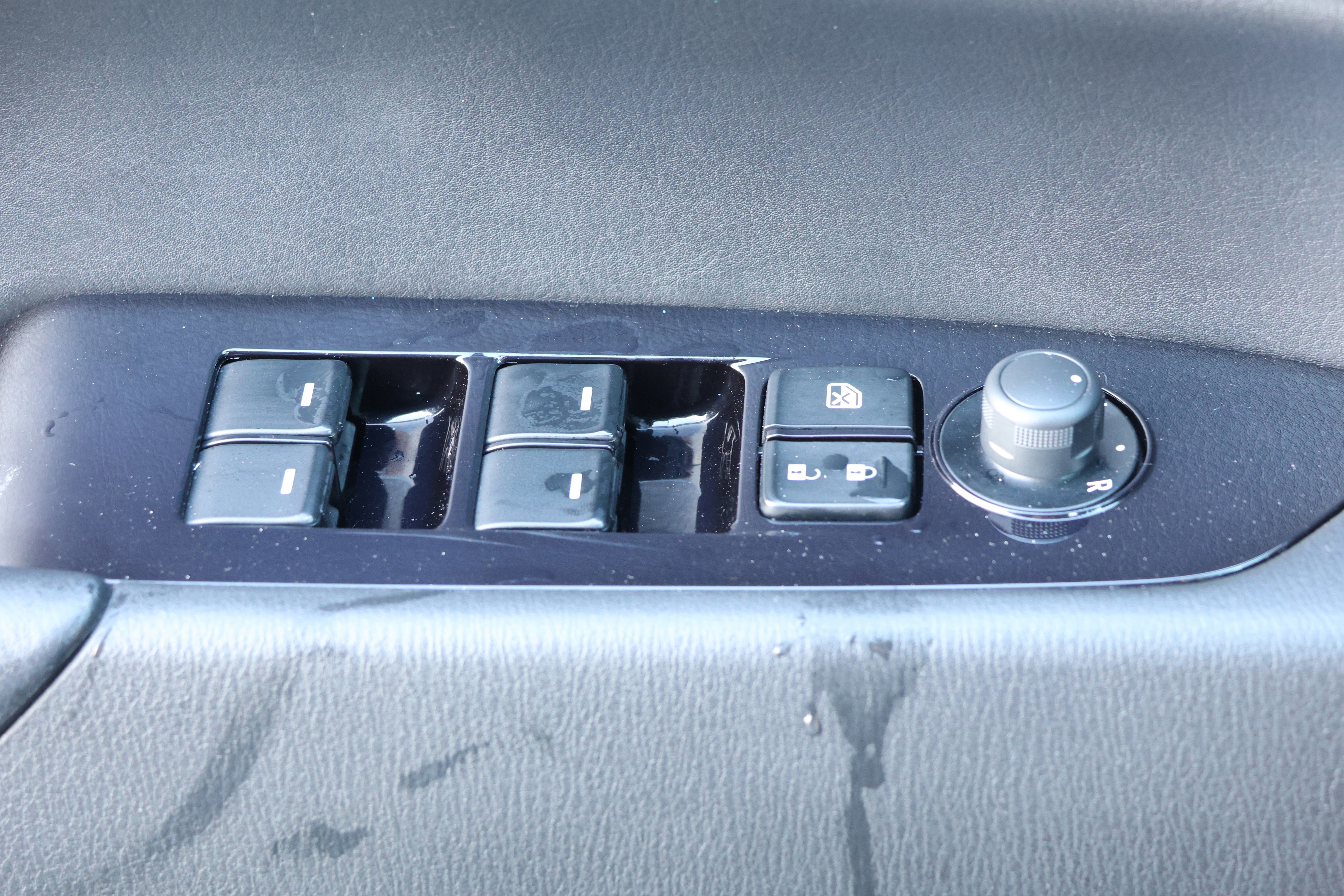 Used 2020 MAZDA CX-5 Touring image 13