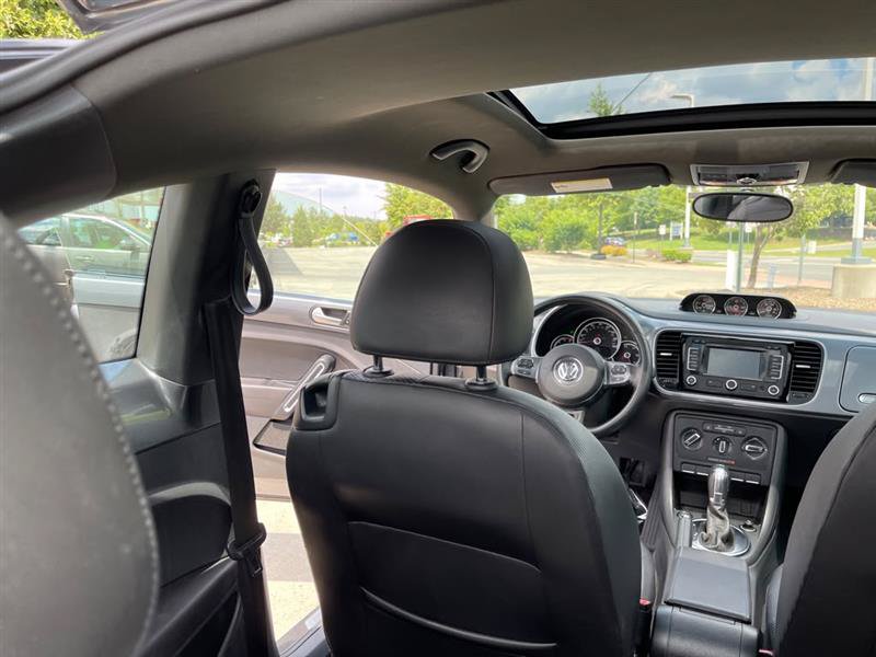 Used 2013 Volkswagen Beetle TDI FWD image 55