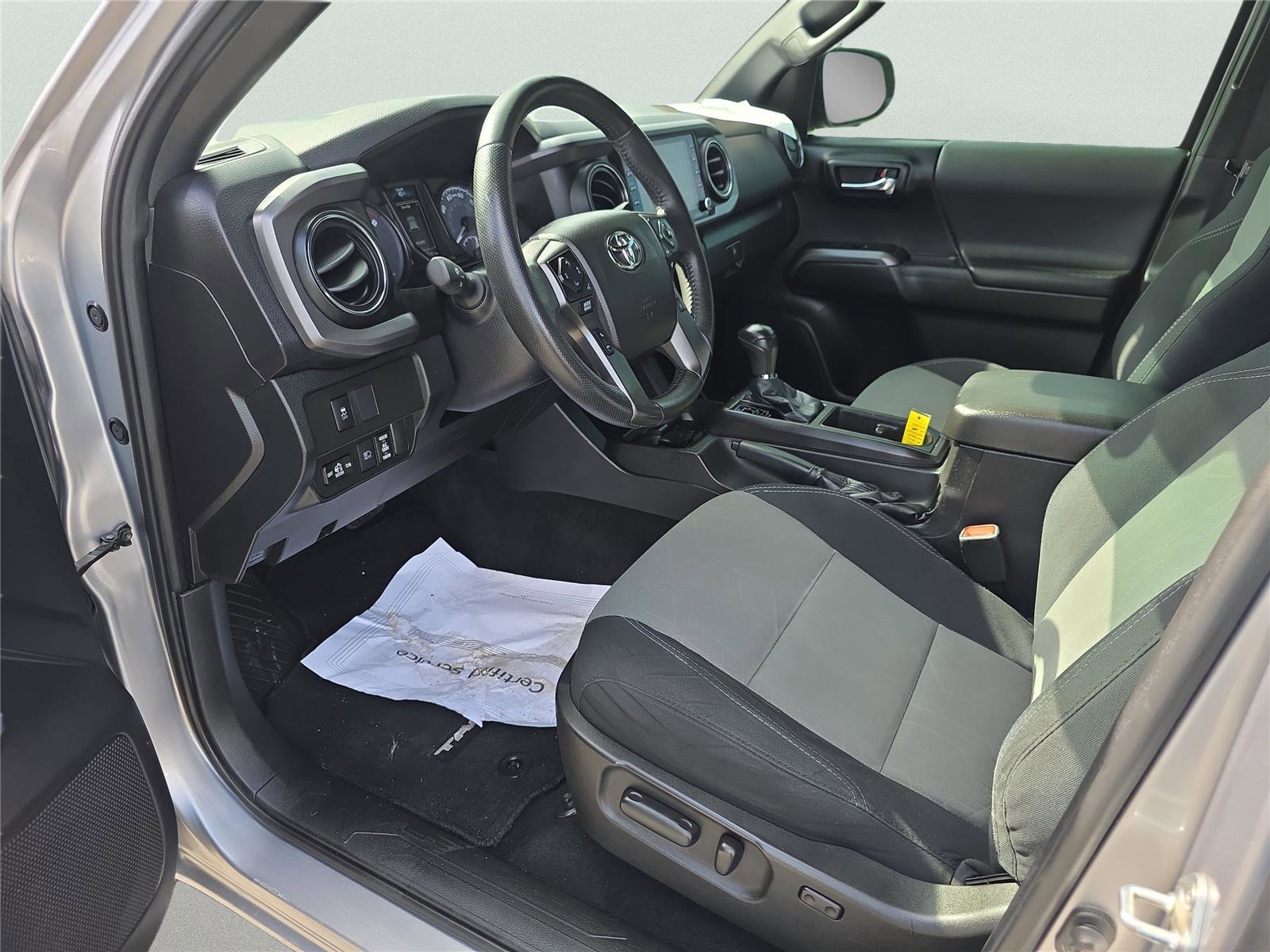 Used 2021 Toyota Tacoma TRD Sport image 10