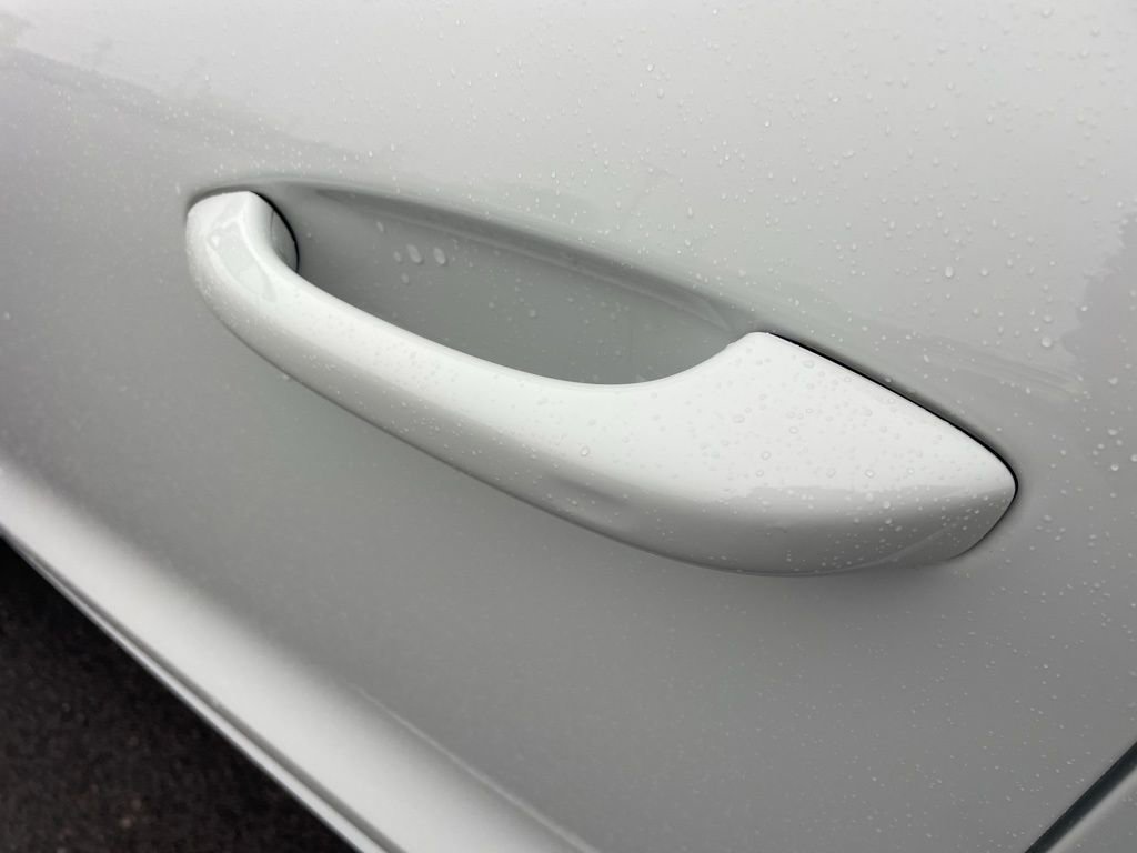 Certified 2025 Porsche Macan image 20