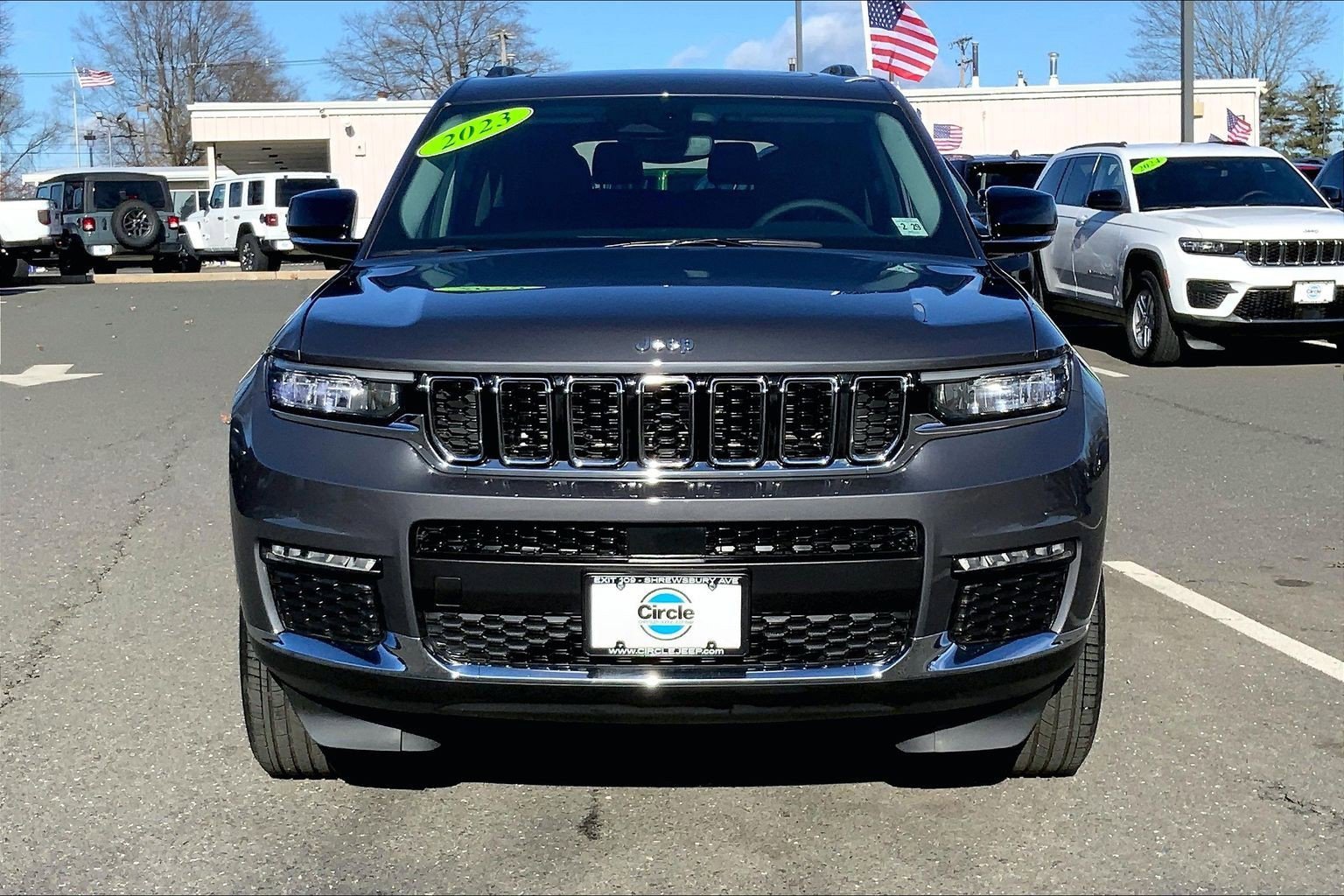 Certified 2023 Jeep Grand Cherokee L Limited w/ Trailer Tow Group (B) image 3