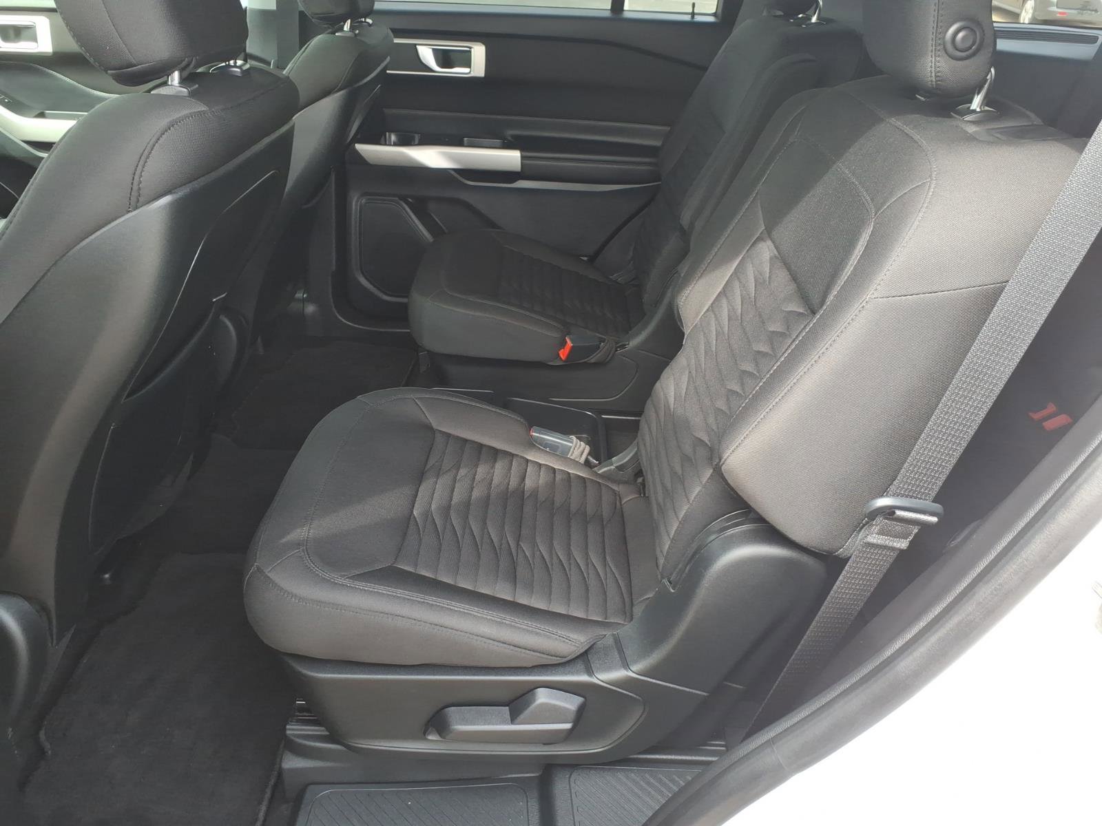 Used 2020 Ford Explorer XLT AWD/4WD image 9
