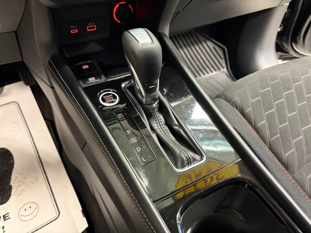 Used 2023 Nissan Kicks SR image 19