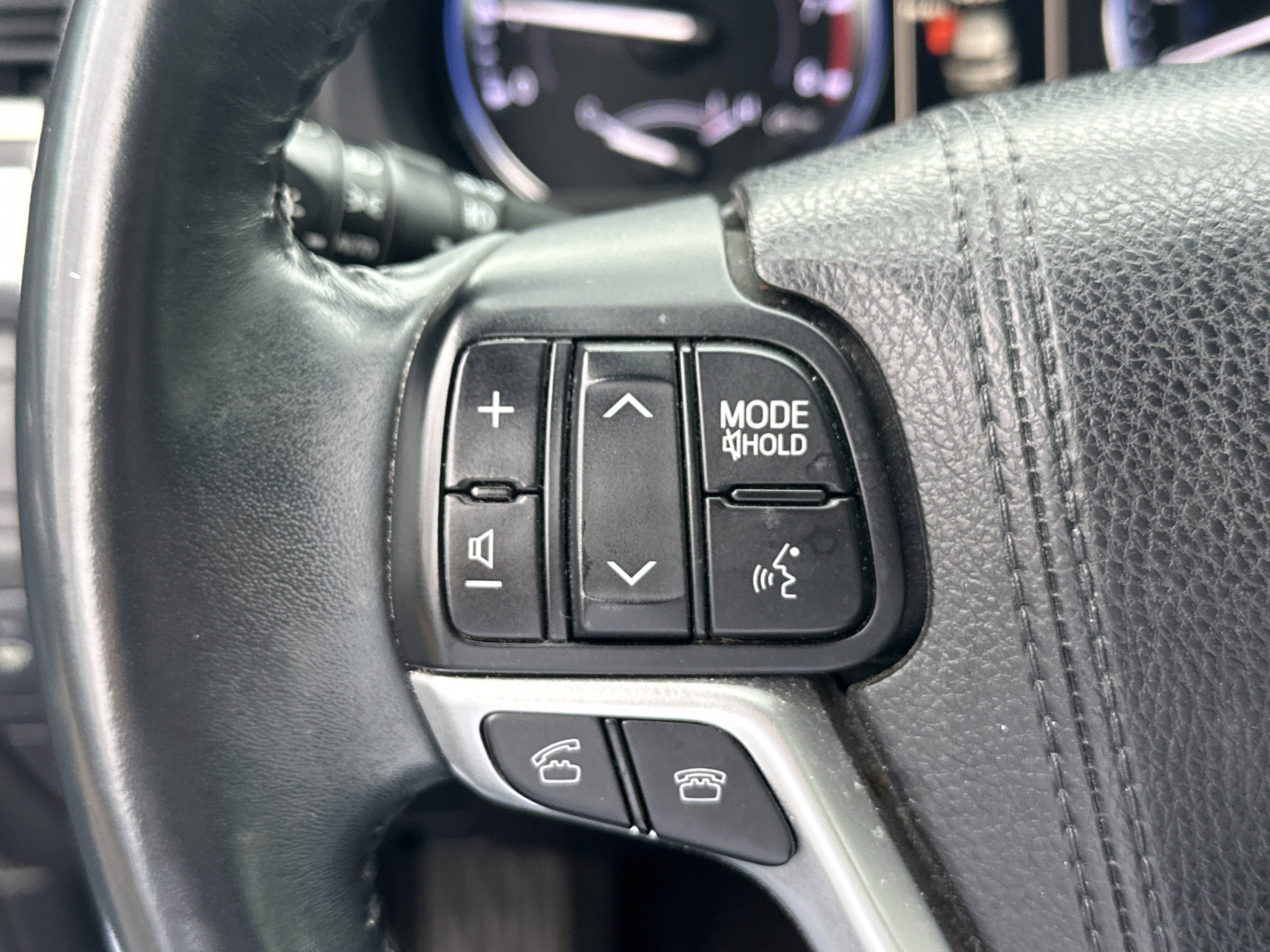 Used 2016 Toyota Highlander XLE image 24