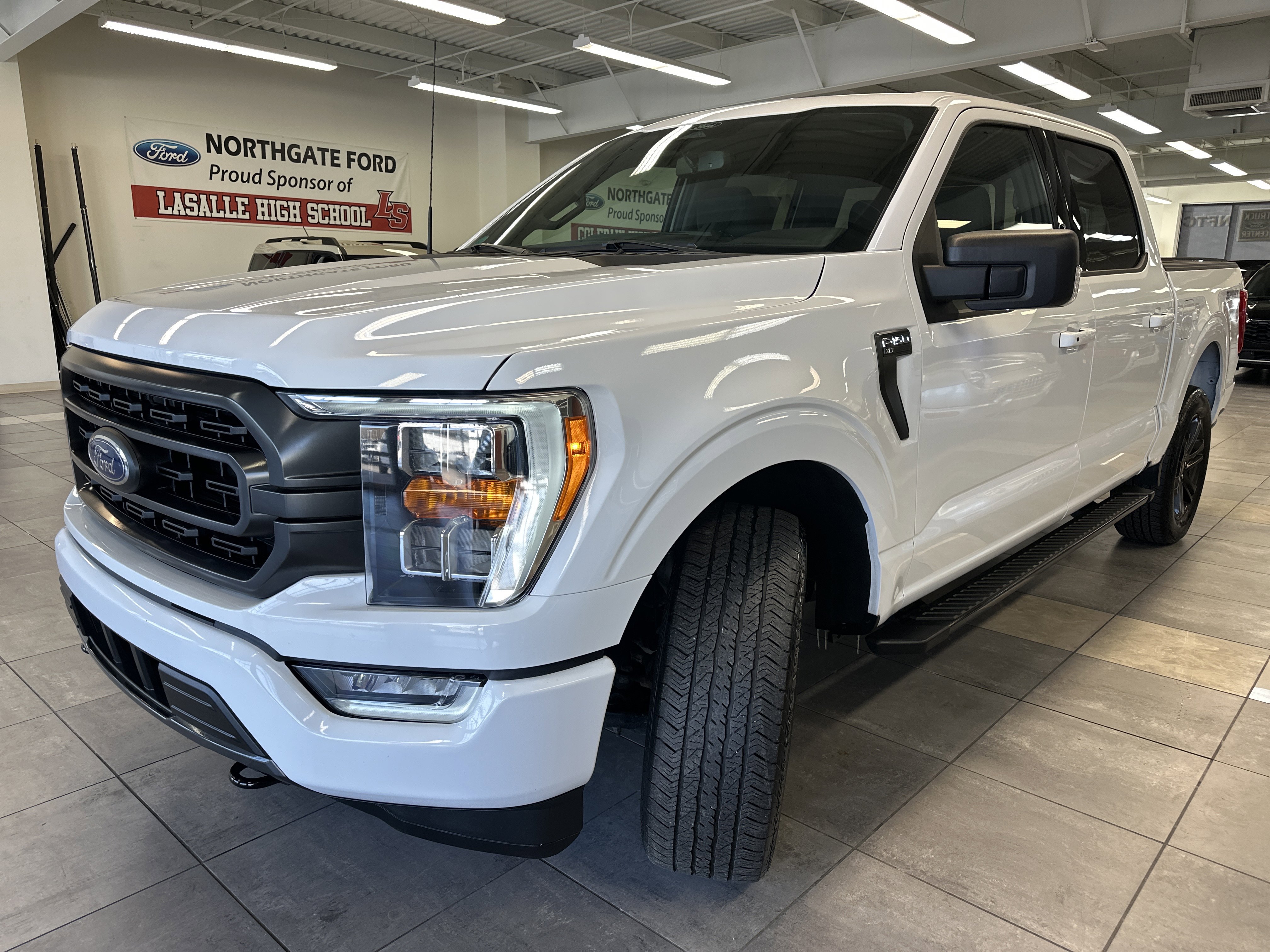 Used 2022 Ford F150 XLT w/ Equipment Group 302A High image 20