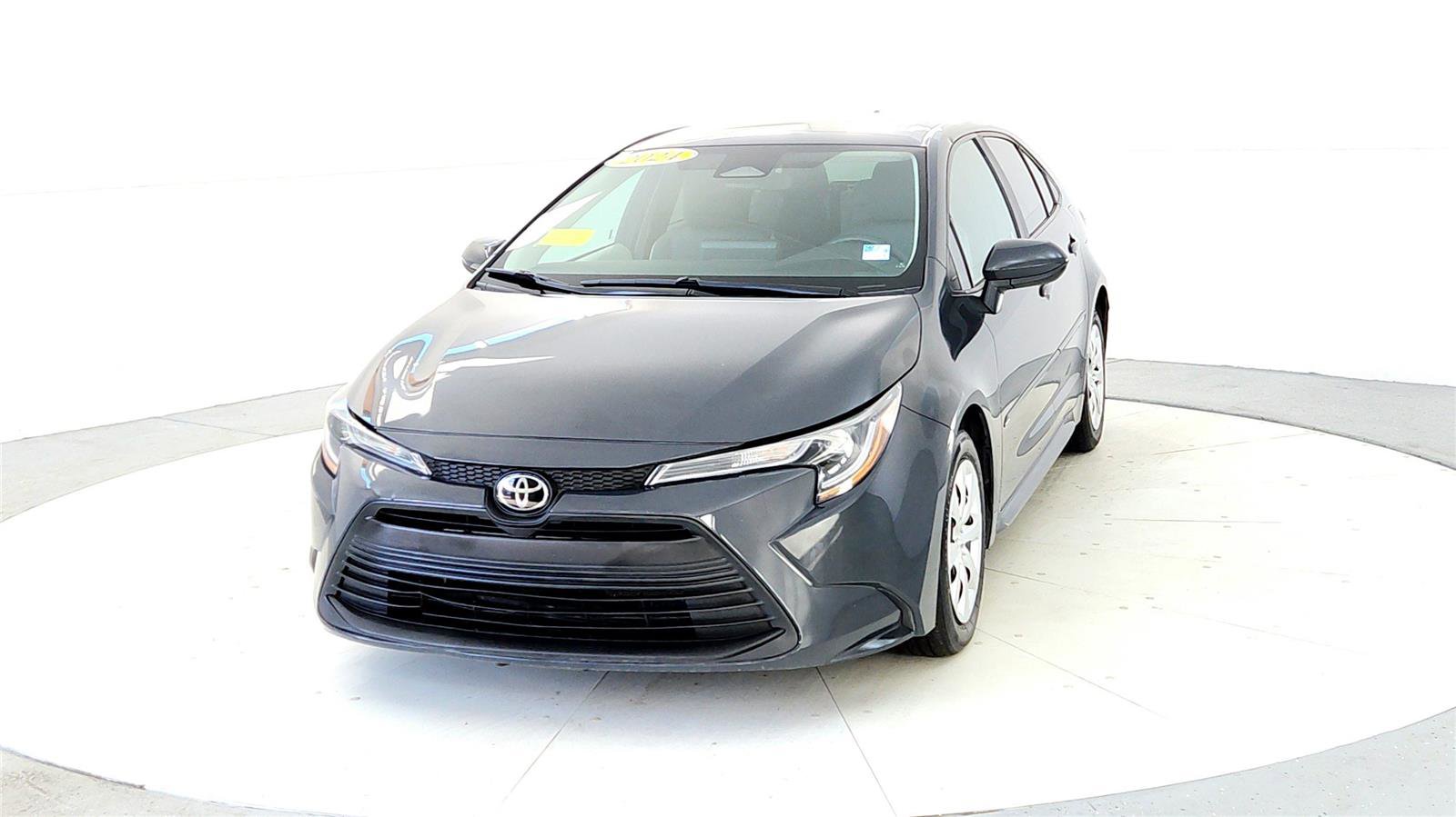 Used 2024 Toyota Corolla LE image 2