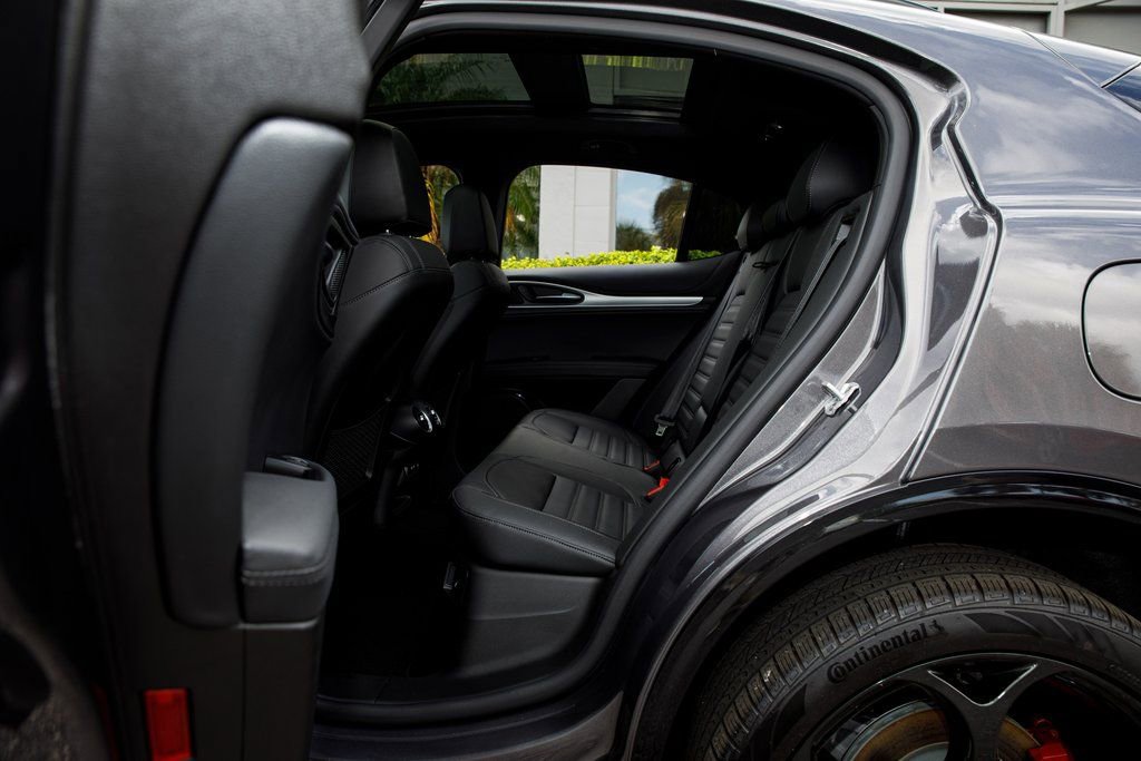 New 2025 Alfa Romeo Stelvio Sprint image 29