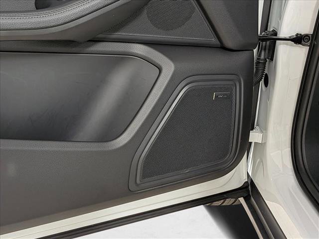 Certified 2025 Porsche Macan AWD/4WD image 14