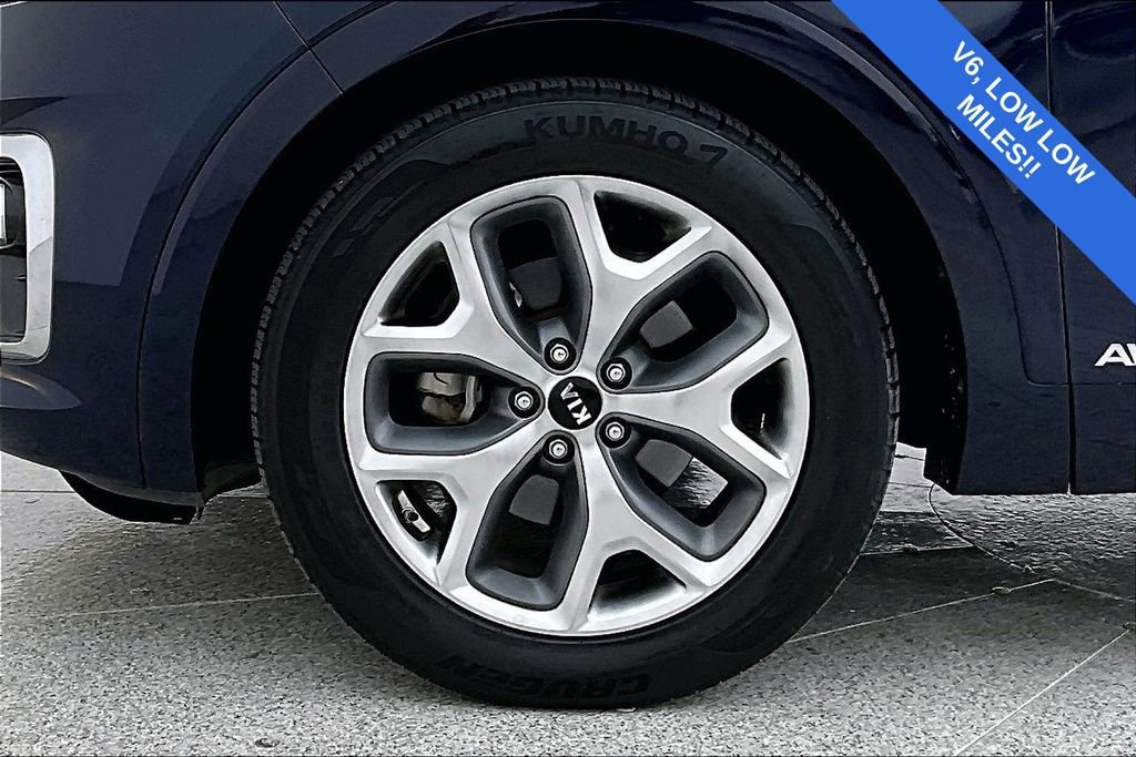 Used 2020 Kia Sorento SX image 11