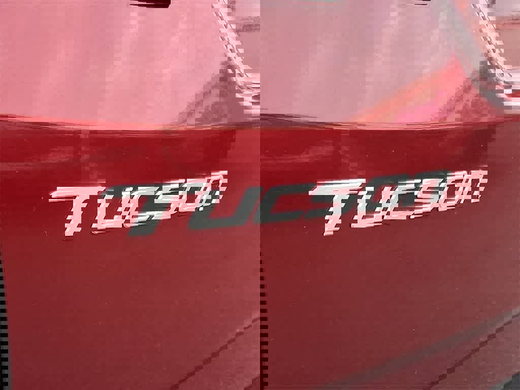 Certified 2025 Hyundai Tucson SE image 30