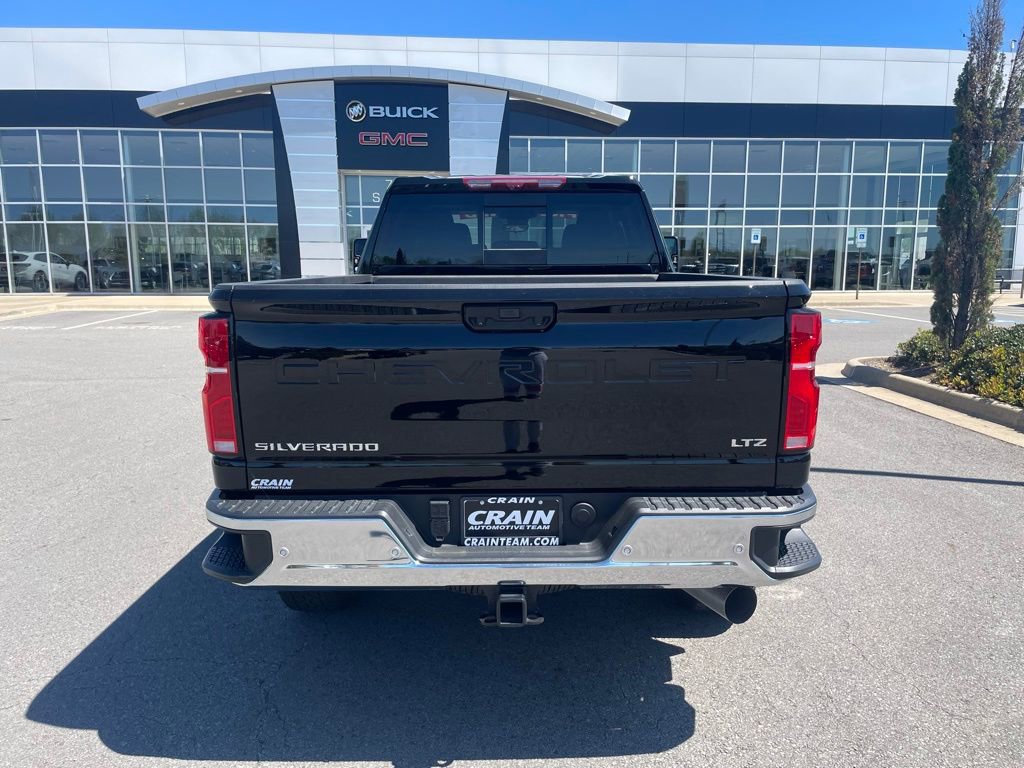 Used 2025 Chevrolet Silverado 2500 LTZ w/ LTZ Convenience Package image 6