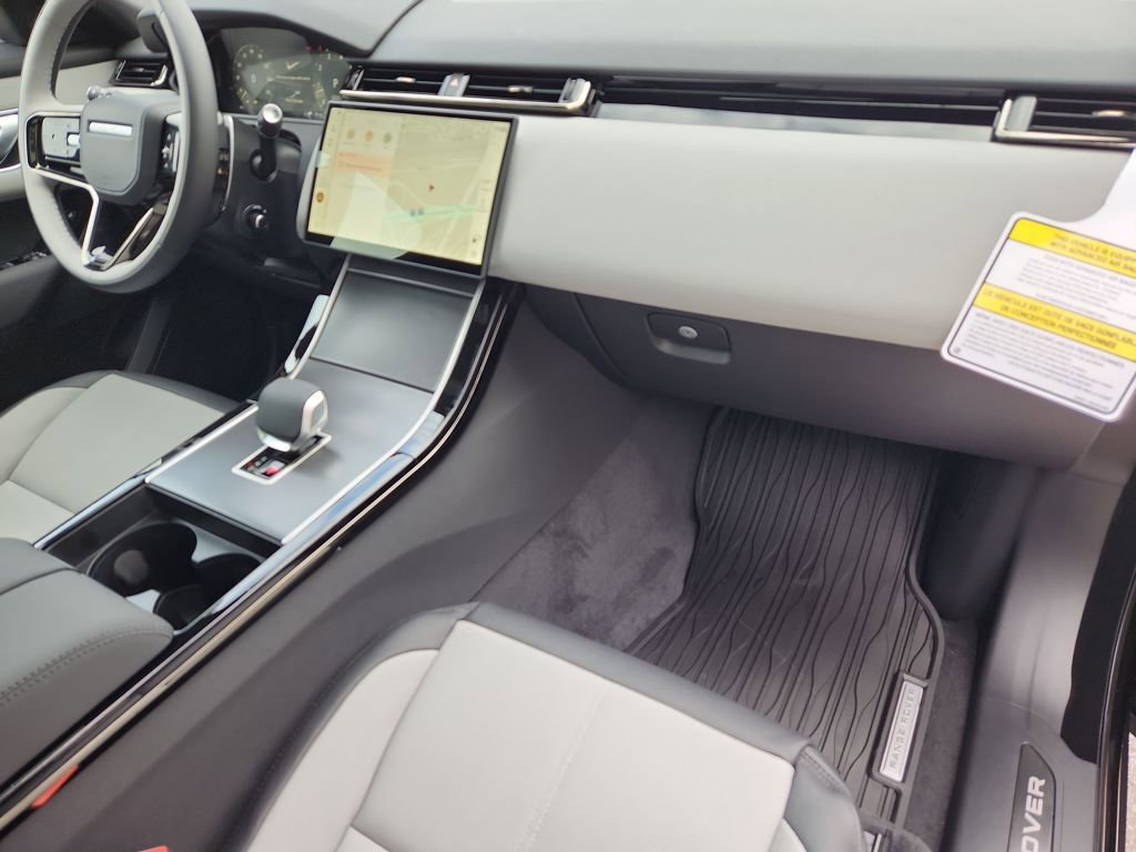 Used 2026 Land Rover Range Rover Velar S AWD/4WD image 28