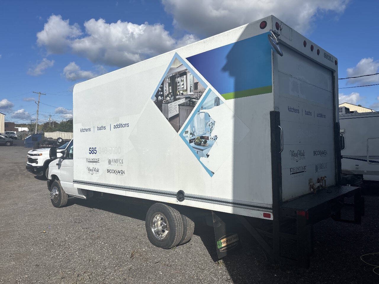 Used 2018 Ford E-350 and Econoline 350 Super Duty RWD image 12