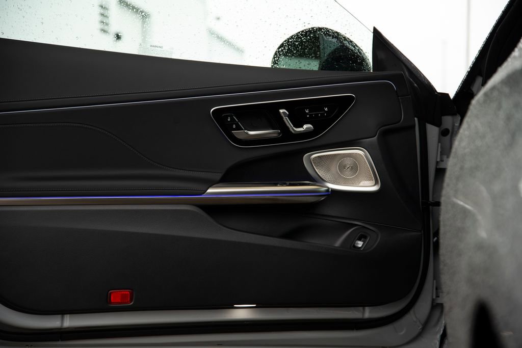 New 2026 Mercedes-Benz CLE 300 4MATIC Coupe image 9