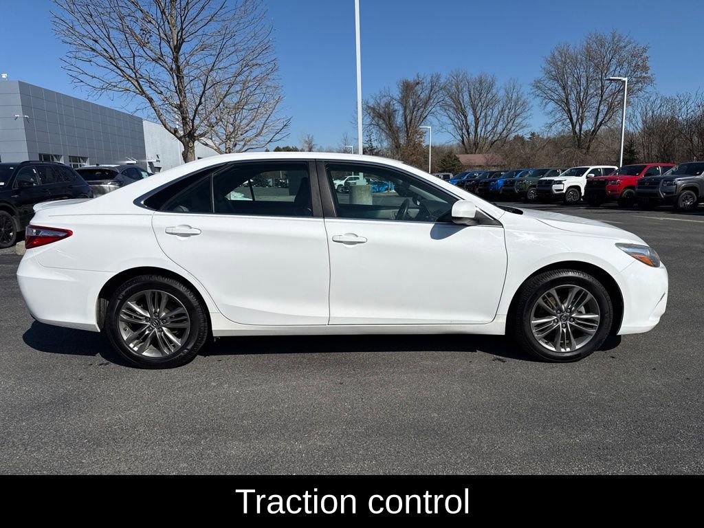Used 2017 Toyota Camry SE image 8