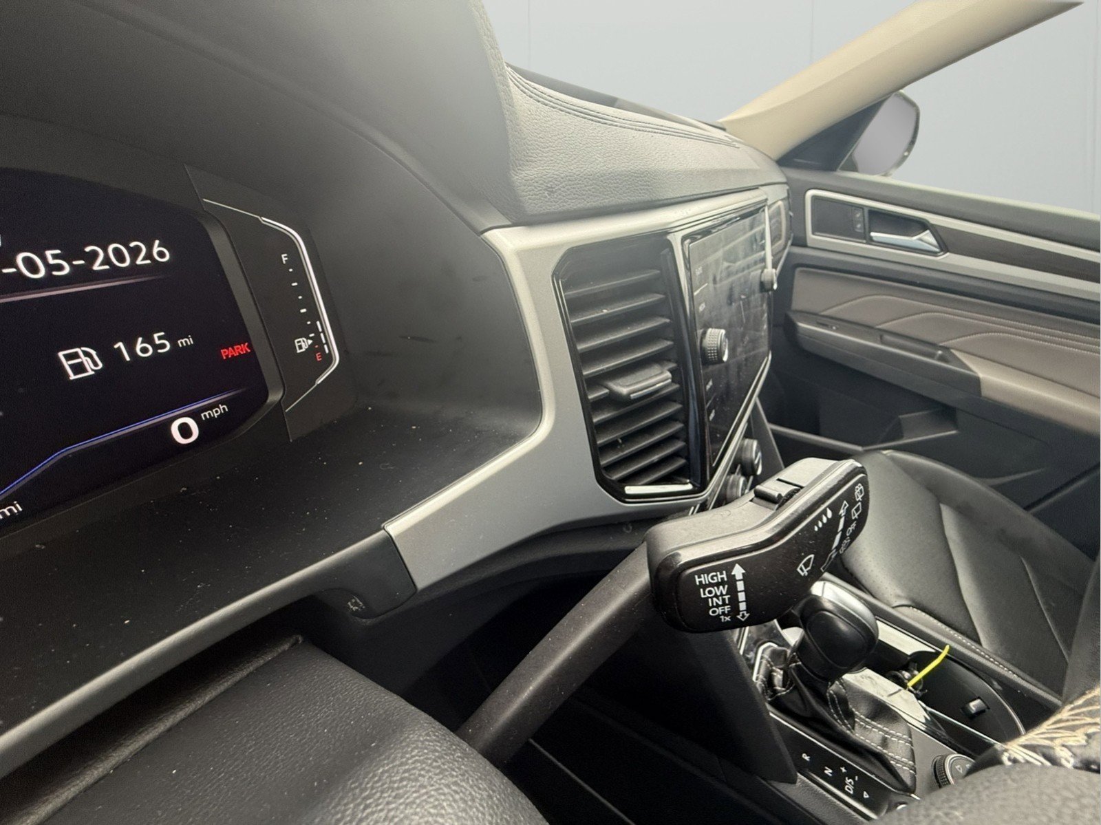 Used 2023 Volkswagen Atlas SE image 43