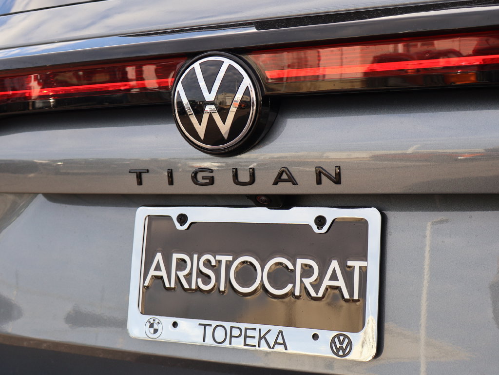Used 2026 Volkswagen Tiguan SE R-Line AWD/4WD image 38