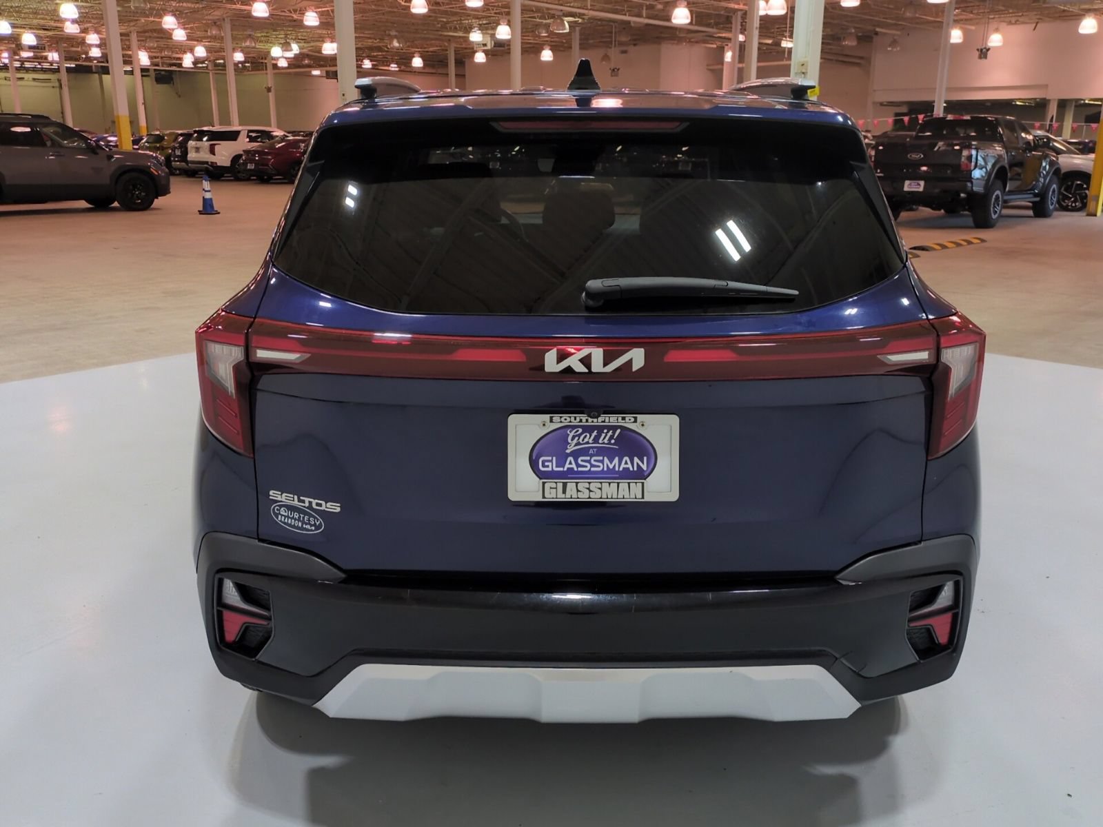 Certified 2024 Kia Seltos EX FWD image 4