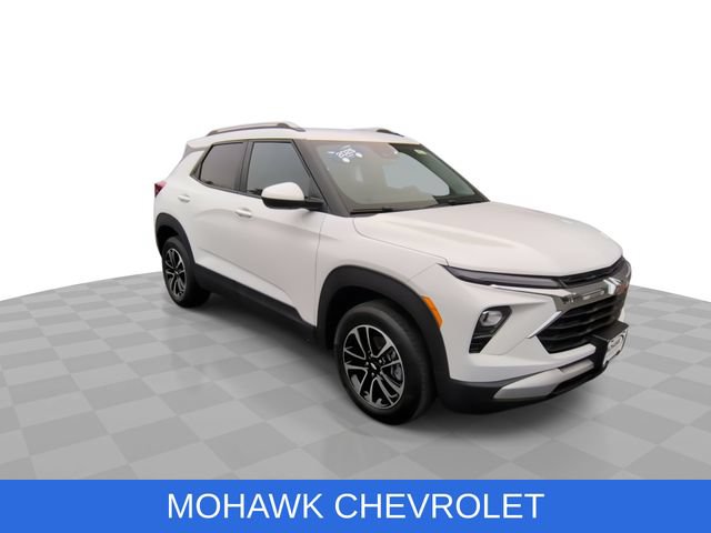 Certified 2025 Chevrolet TrailBlazer LT w/ Convenience Package AWD/4WD image 2