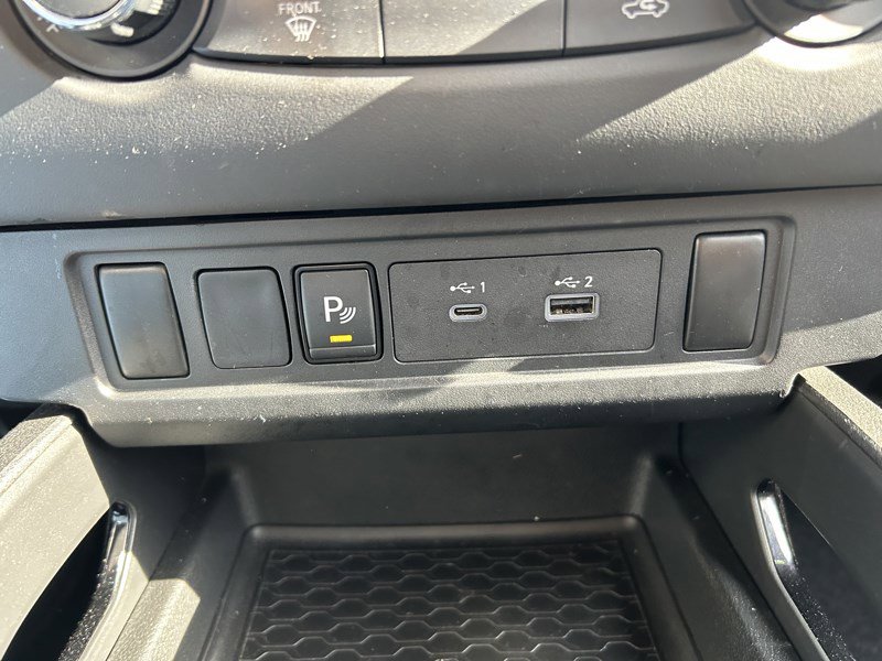 Used 2023 Nissan Frontier SV w/ Midnight Edition Package AWD/4WD image 9