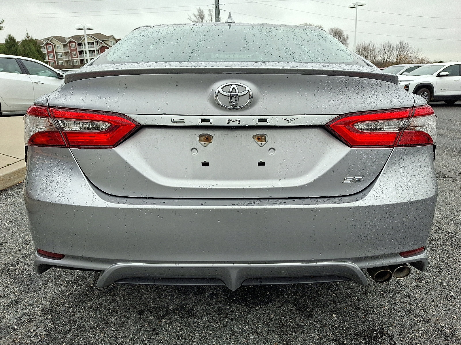 Used 2019 Toyota Camry SE image 6