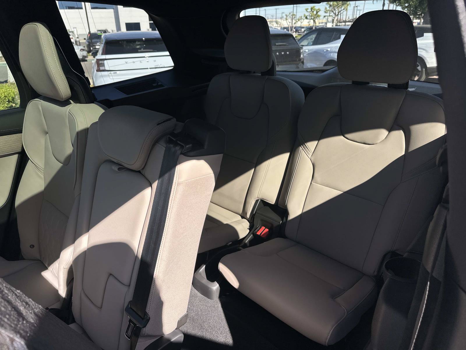 New 2026 Volvo XC90 T8 Plus AWD/4WD image 18