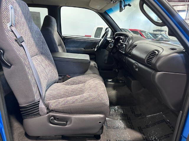 Used 1999 Dodge Ram 2500 Truck 4x4 Club Cab image 18
