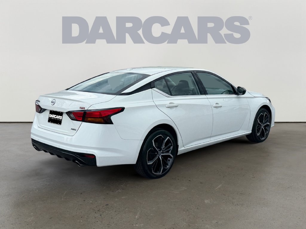 Used 2025 Nissan Altima 2.5 SR AWD/4WD image 7