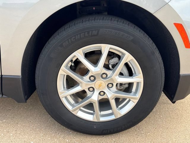 Used 2024 Chevrolet Equinox LS w/ LS Convenience Package FWD image 44