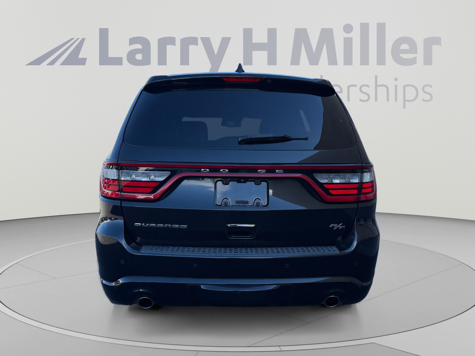 Used 2014 Dodge Durango R/T w/ Technology Group RWD image 4