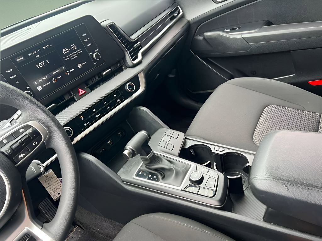Used 2025 Kia Sportage LX image 20