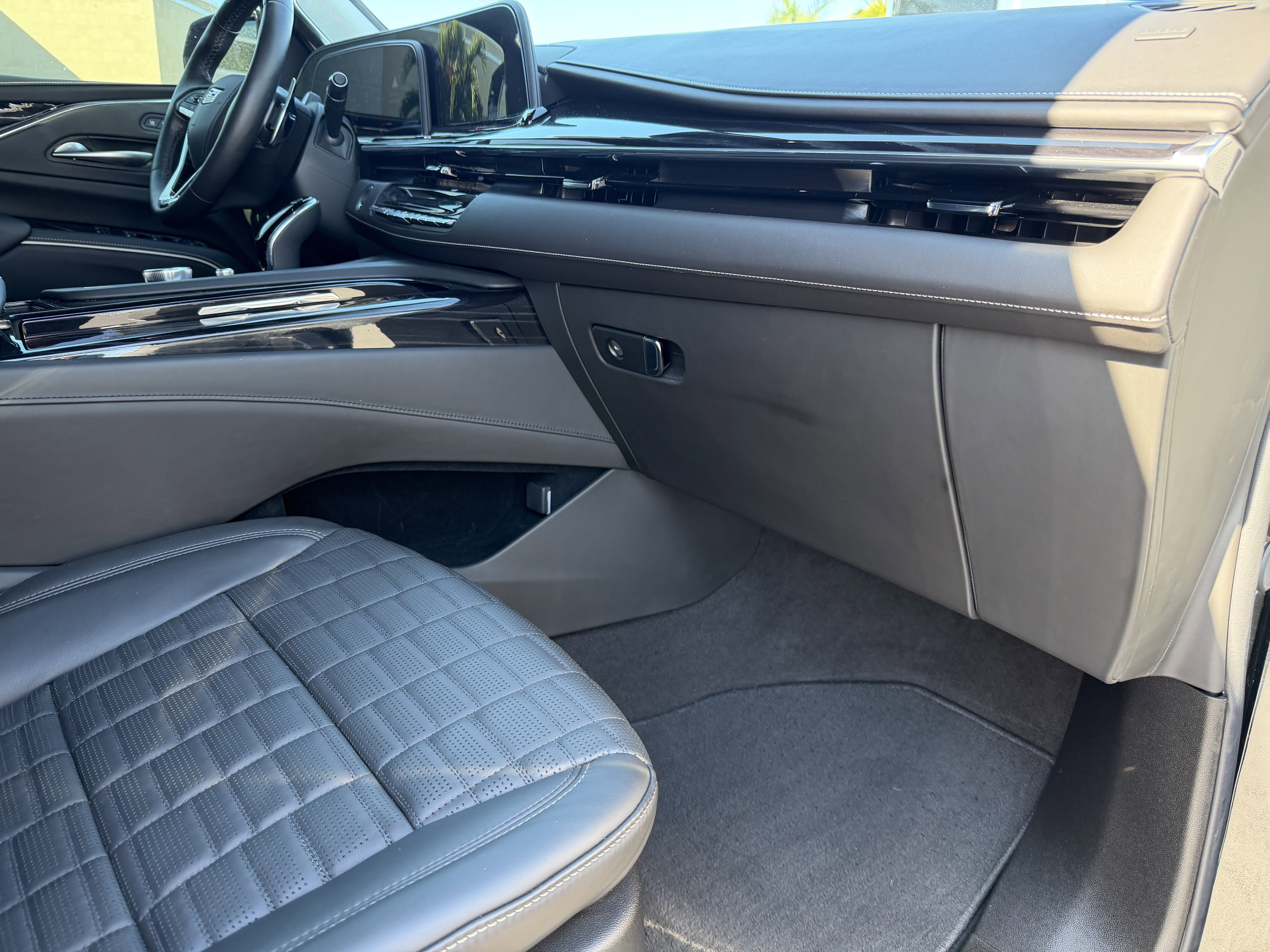 Used 2024 Cadillac Escalade V image 13