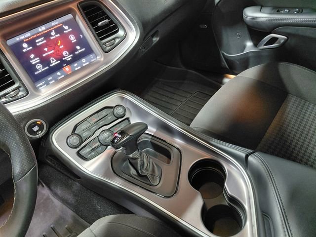 Used 2022 Dodge Challenger R/T Scat Pack RWD image 40