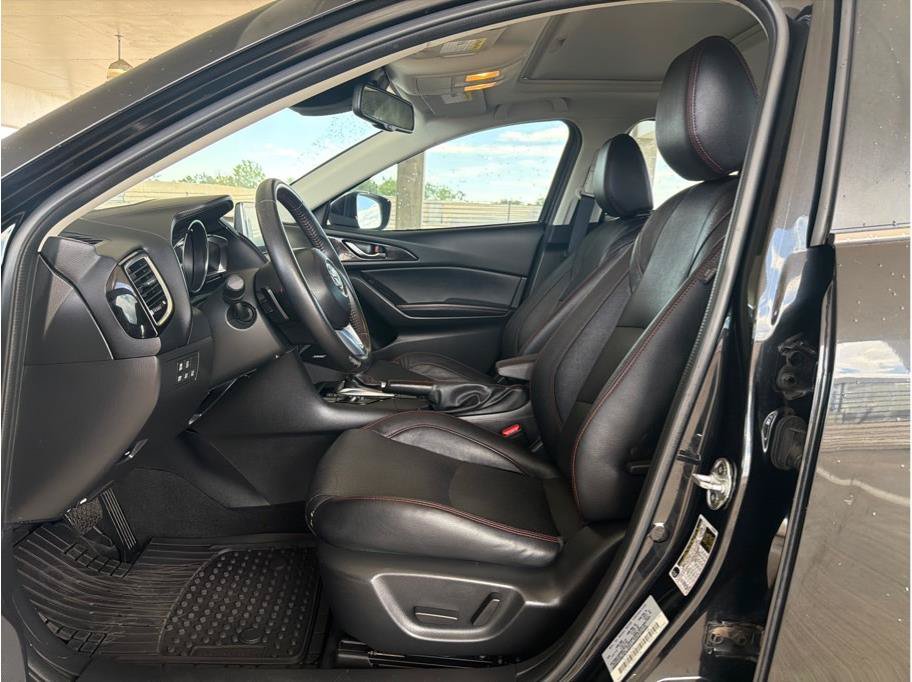 Used 2014 MAZDA MAZDA3 s Grand Touring w/ Technology Package FWD image 10