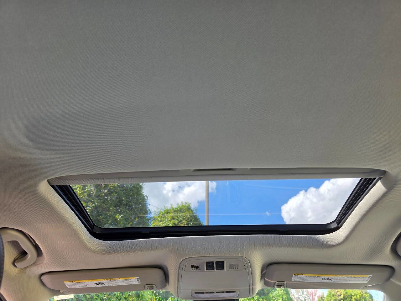 Used 2017 Buick Regal Sport Touring image 27