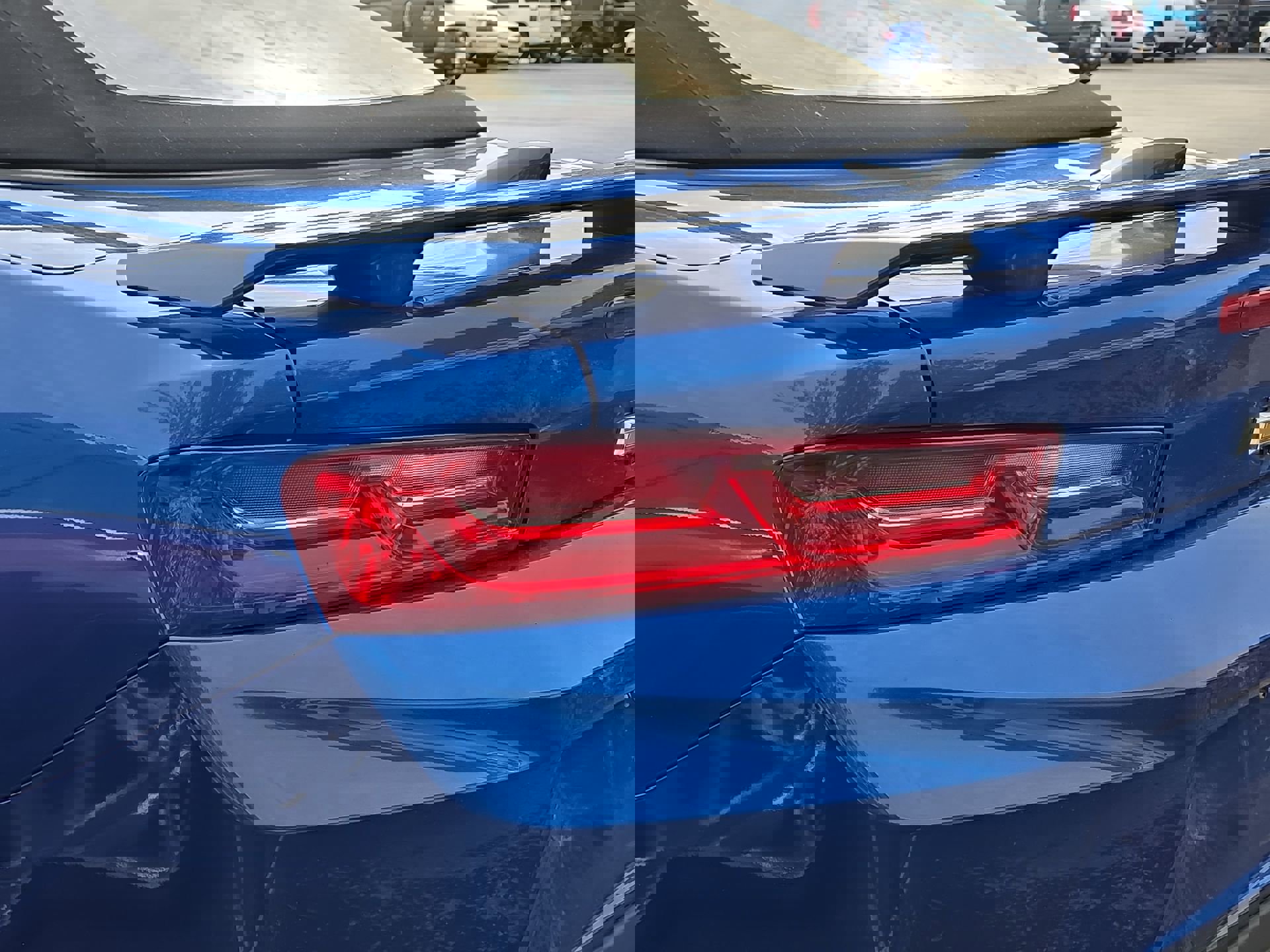 Used 2017 Chevrolet Camaro LT w/ Technology Package image 10