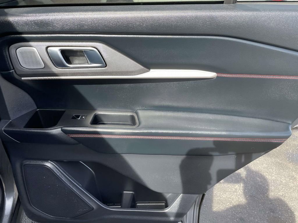 Used 2025 Ford Explorer ST w/ Sun And Sound Package image 46