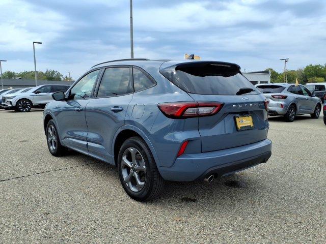 Certified 2024 Ford Escape ST-Line w/ Tech Pack #1 AWD/4WD image 5