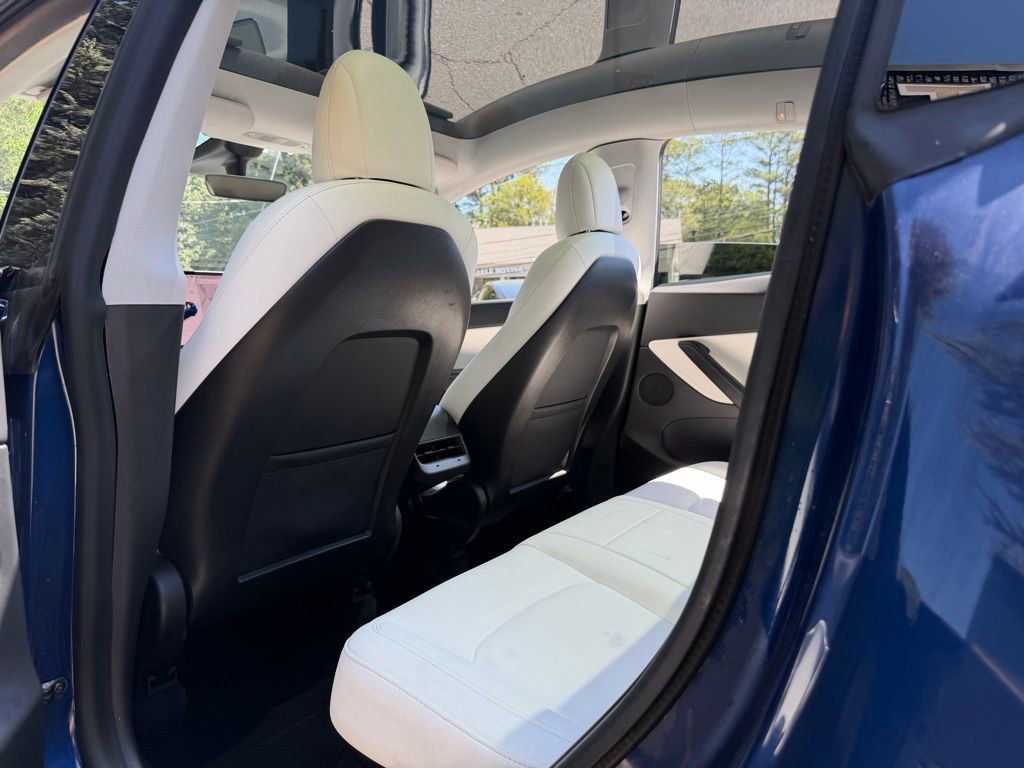 Used 2021 Tesla Model Y Long Range AWD/4WD image 31