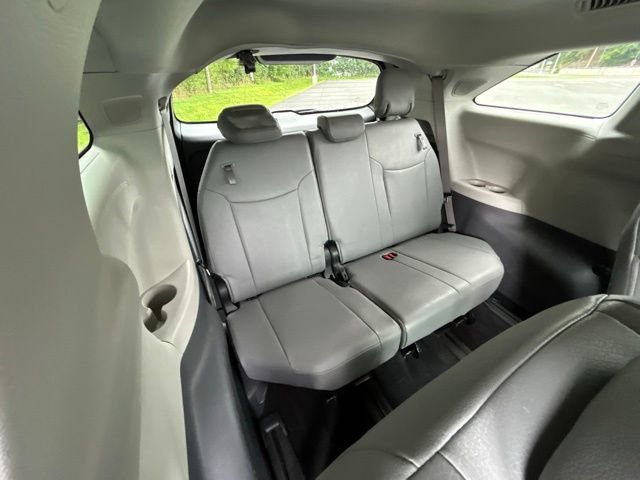 Used 2024 Toyota Sienna XLE w/ XLE Plus Package AWD/4WD image 53
